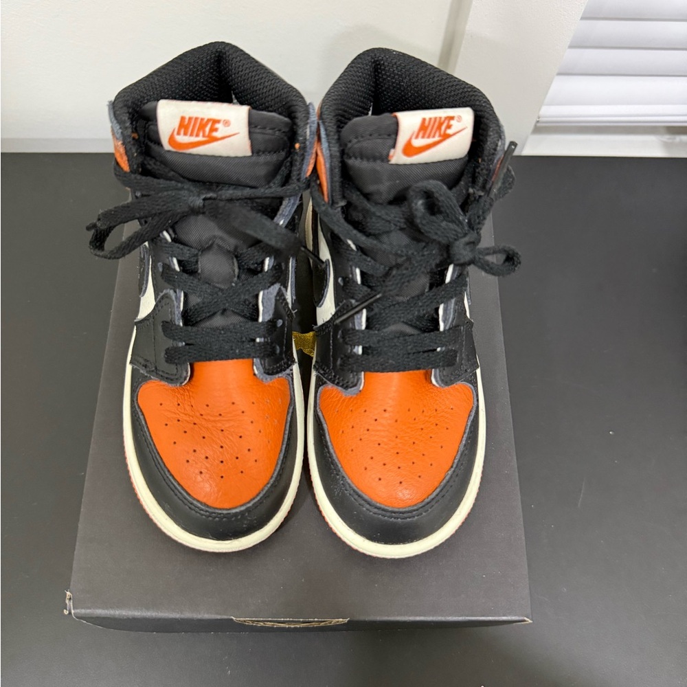 Jordan 1 High Toddler 9C